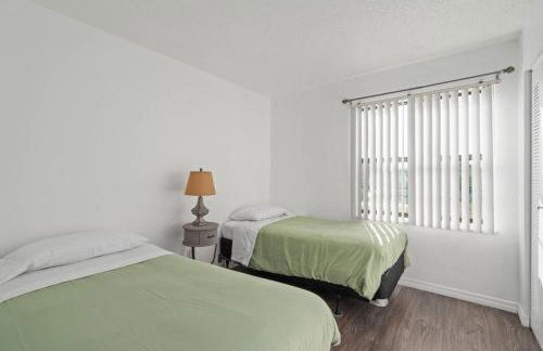 Cozy Apt with Pool, Hot Tub, Golf, Near Downtown - Foto 25