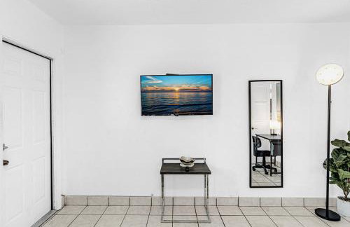 Executive Studio Hollywood Blvd & Near Beach - Foto 12