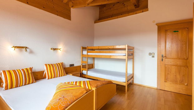 Chalet in Gattererberg Near Ski Slopes - Foto 5, Habitación