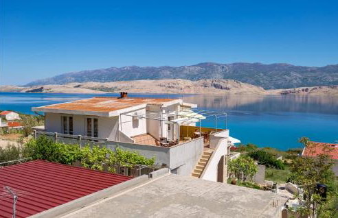 1 Bedroom Stunning Apartment In Bosana - Photo 1