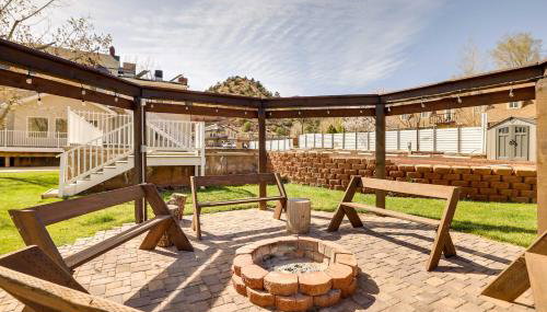 Spacious Hildale House with Large Deck! - Foto 2