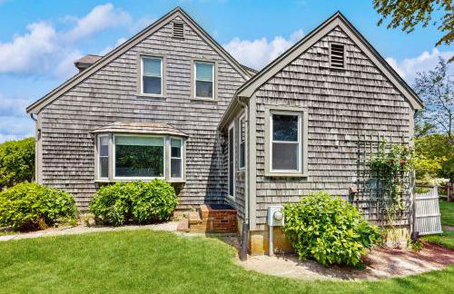 1 Mi to Dtwn Nantucket! Family Getaway with Deck - Photo 24
