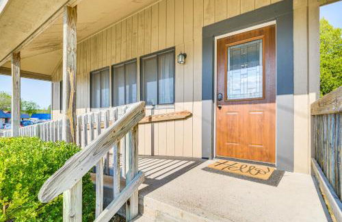 2 Living Areas! Cedar Home 11 Mi to Mt Holiday Ski - Foto 28