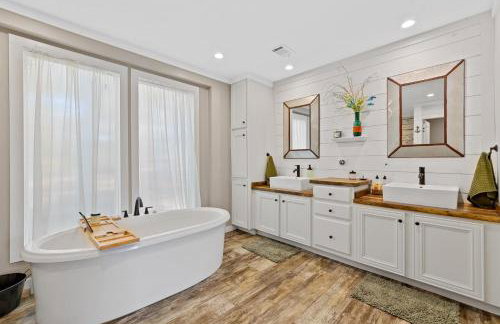 Hartwell Haus with Dock & Playground home - Foto 35