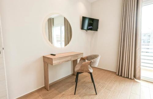 Elea Luxury Apartments - Photo 8