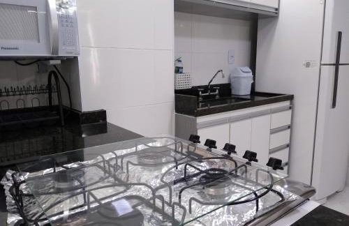 Ensolarado ao lado do shopping com garagem e Wifi - Foto 24