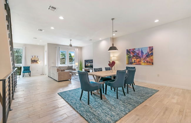 Bienville Townhouse on a Gated Campus - Foto 1