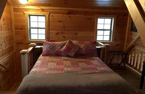 Authentic Stunning Cabin Rental with Private Jacuzzi near Huntington, West Virginia - Foto 13