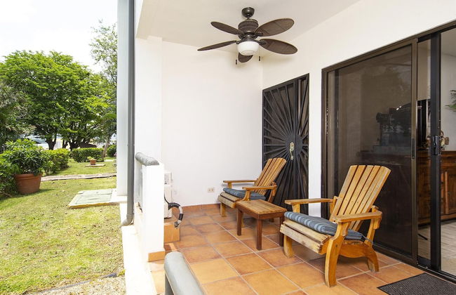 Newly Remodeled Beachfront Condo, Ground-Floor Terrace & Direct Access to Playa Flamingo - Foto 35