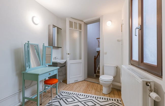 Charming Mansion in Vibrant Antwerp - Photo 67