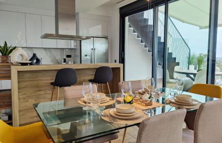 ALLONBAY sea front luxury penthouse - Foto 4