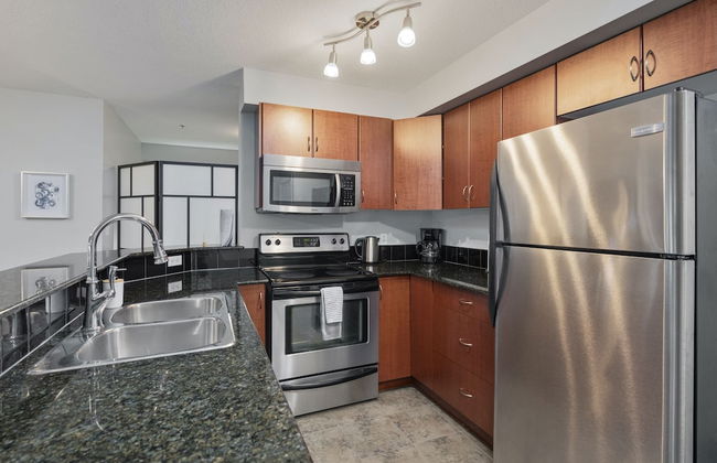 AMAZING 3Br Condo | Heated Pool & Hot Tub | Hm Theatre | Pool Table - Photo 13