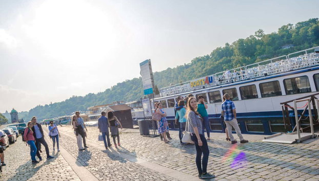 Passeio de barco pelo rio Moldava - Foto 5