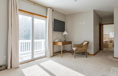 8BR Luxury Maplewood Manor, Hot Tub & Fire Pit - Foto 44