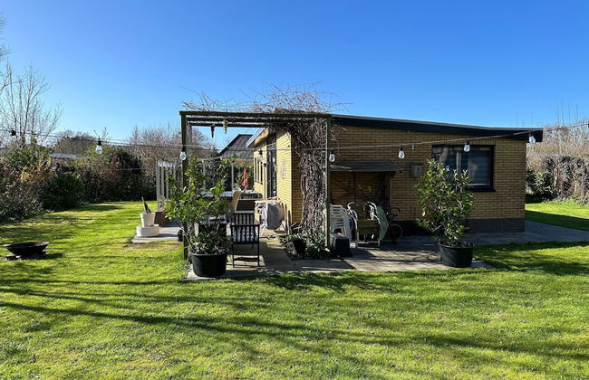 Beautiful Bungalow With Spacious Garden - Foto 11