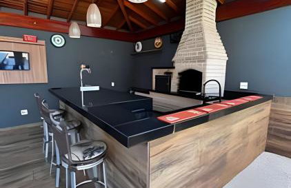 Casa incrível com piscina, hidromassagem e sauna - Foto 42