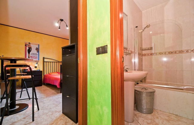 Chic & Sunny Apt. Historic District - Sol - Photo 10