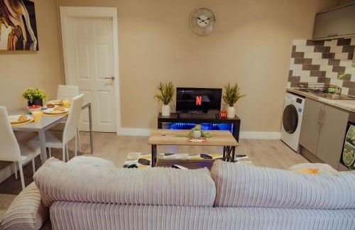 Modern Flat l Molineux 5 Min l Smart TV l WiFi l Free Parking - Foto 8