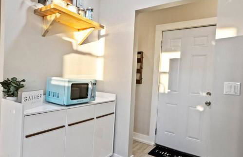 Chic & Spacious Fully Equipped 2BD Apt W/Parking - Foto 2