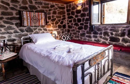 Πέτρινη κατοικία με υπέροχη θέα στο όρος Κόζιακα. - Foto 13