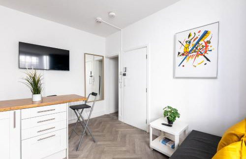 Judah Suites - Stylish 1BR Apartments with Parking & WIFI - Foto 45