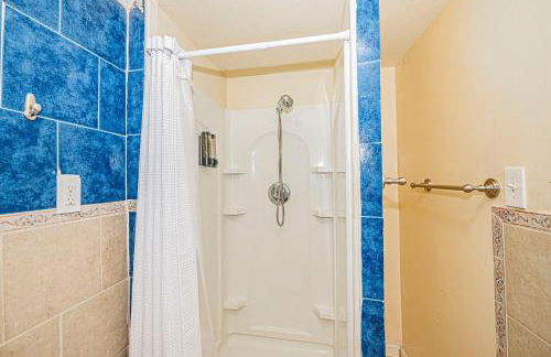 5BR 2 Bath Bath Near UMD and Metro to DC! - Foto 18