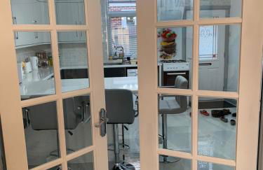 Entire 6 Bed 5 Star Luxury House FREE WiFi nice views - Foto 25