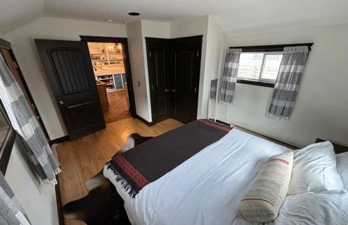 The Purple Palace - Historic Downtown BZN - Foto 18