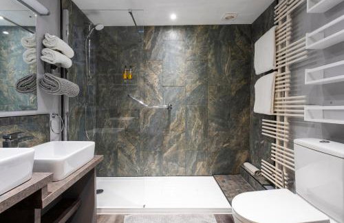 Scenery Hill Hideaways The Coach House Charming Retreat with Jacuzzi and BBQ Hut Near the Lake District - Foto 17