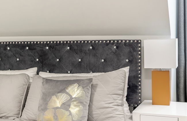 Cozy Houses in Downtown Toronto by GLOBALSTAY - Photo 52