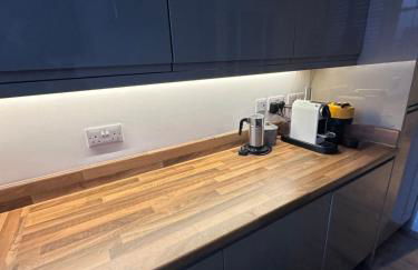 Luxury Moffat Apartment - High End Furnishing - Foto 13