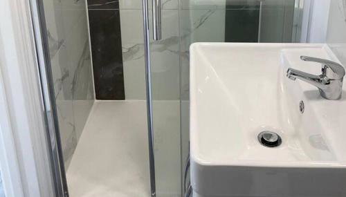 Studio - Sleeps 2 - Pet friendly - Parking - Foto 4