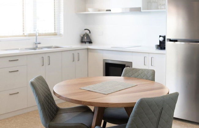 Moonlight Bay Suites - Photo 42