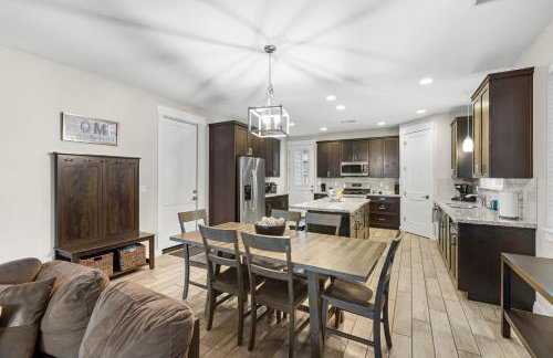 Modern Flagstaff Getaway with Mountain Charm. - Foto 10