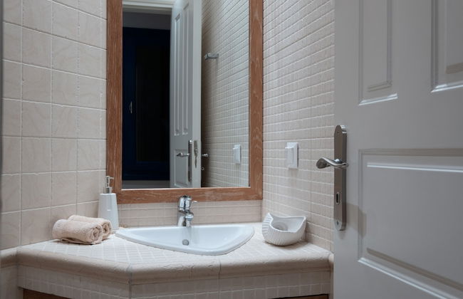 Santorini Mystique Garden - Photo 17