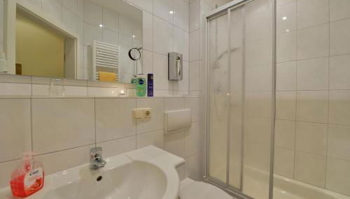 Haus Neugebauer-Gästehaus Garni - Foto 4, Shower