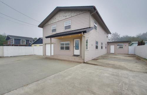 Crescent City Home with Hot Tub Half-Block to Beach - Foto 33