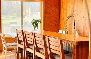 Unforgettable 4 bedroom 3 bath waterfront cabin - Photo 27