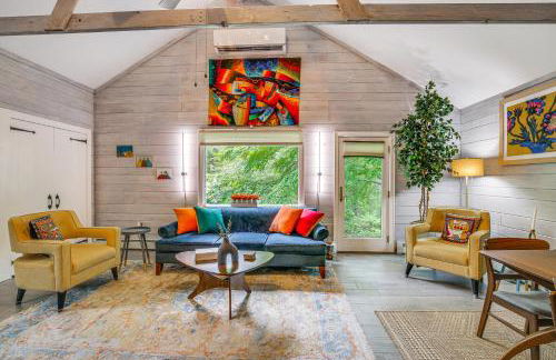 Serene Holmes Cottage Near Lakes and Trails! - Foto 4