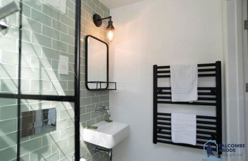 The Hideout-Boutique Cabin, Estuary View & Parking - Foto 16