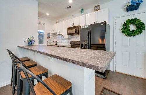 Pet-Friendly Getaway with Projector in Lake Dallas! - Foto 3