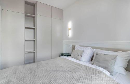 Nowoczesny apartament z balkonem i widokiem na miasto - Foto 13