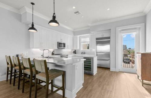 Waterfront Oasis 3 BR/4 beds~3 min walk to beach. - Foto 3