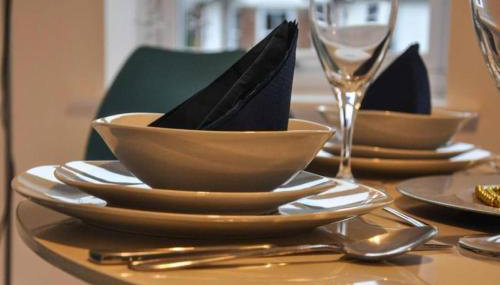 The Sashes - Cozy Apartment - FREE Parking - Ultrafast WIFI - Smart TV - Netflix - sleeps up to 6! Close to Poole Town Center & Sandbanks & Bournemouth - Foto 1