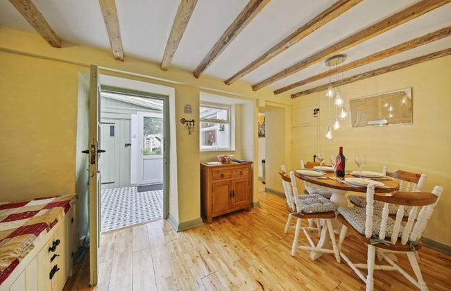 Host Stay Elsie s Escape - Photo 5