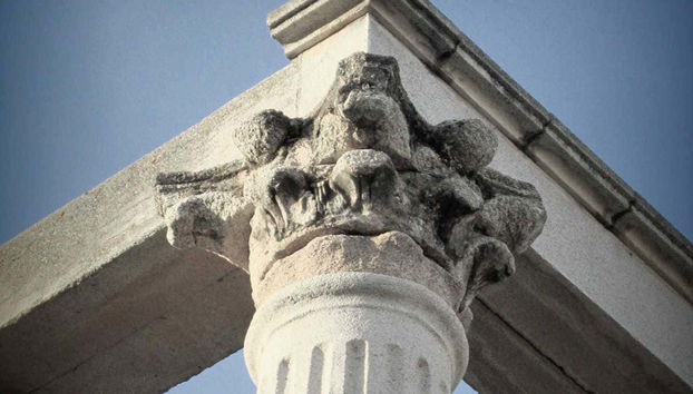 Free tour por Mérida - Foto 5, Detalle de un capitel corintio del Templo de Diana