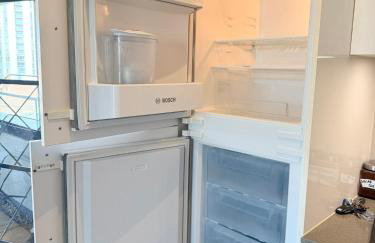 Stylish 2 bed Flat in London with River Thames views Access to boat rides into London-Near O2 Arena and Excel, Fast Wi-Fi, Free Parking, Excellent links Elizabeth and Southeastern Train Line - Foto 53