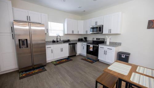 4 Min to Downtown - 10 Min to Elon - Washer and Dryer - Foto 5