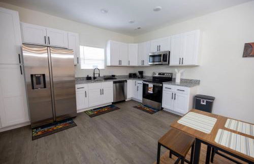 4 Min to Downtown - 10 Min to Elon - Washer and Dryer - Foto 5