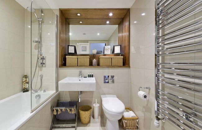 Superb Apartment With Terrace Near the River in Putney by Underthedoormat - Foto 22